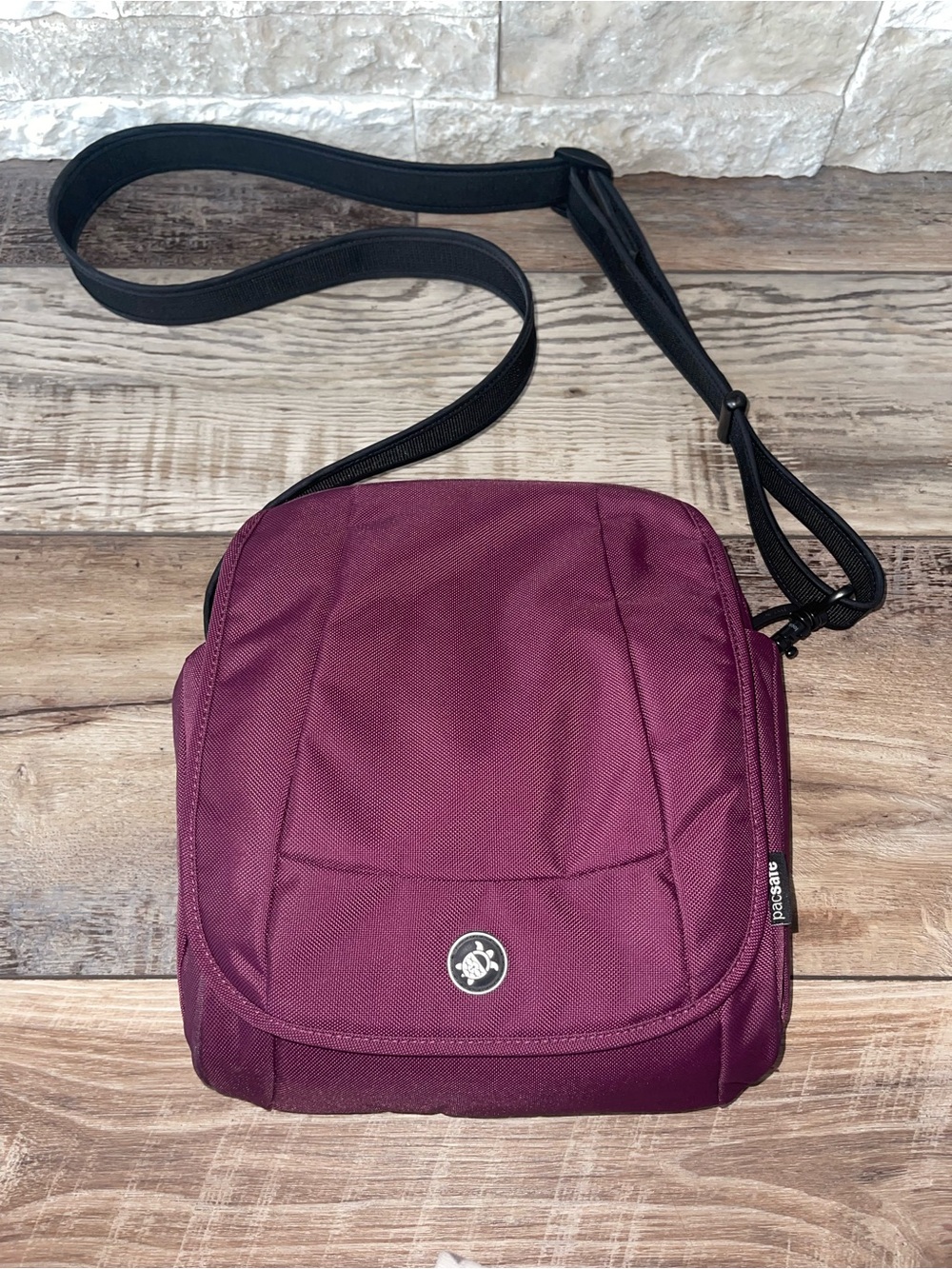 PacSafe Travel Security Metrosafe 200 Anti Theft Gear Crossbody Bag Purple PB008